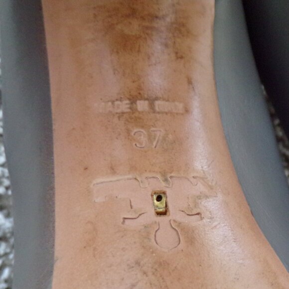 Prada gray neutral pumps 37 - Picture 8 of 10